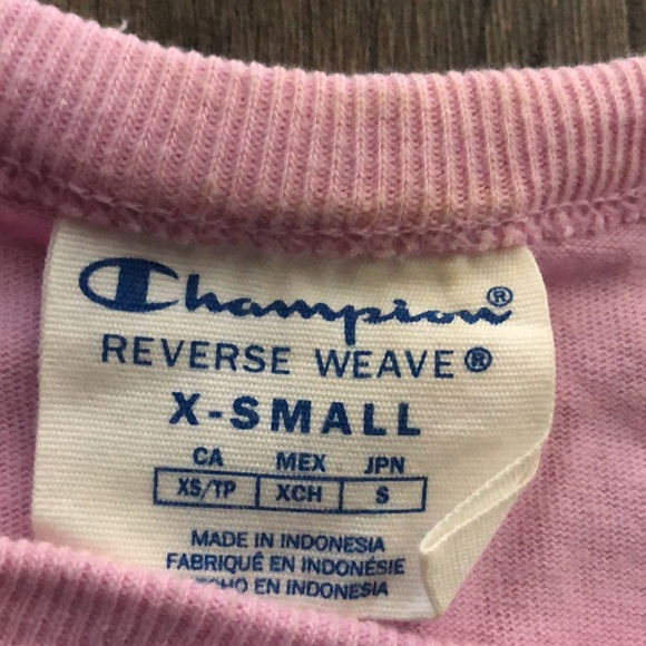 DONATED! Champion cropped t-shirt - Picture 4 of 8